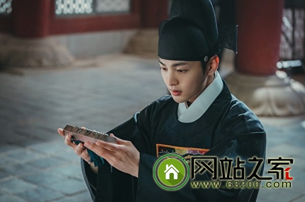 金旻载演高品德精神科医师 向现代人传递美好