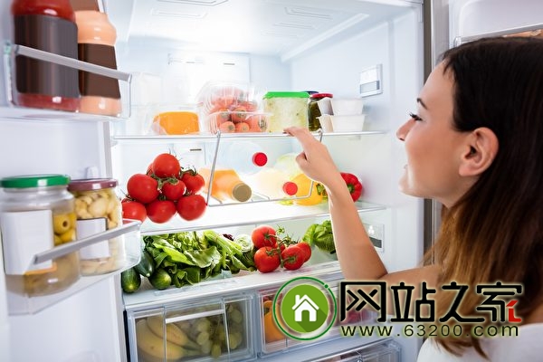 冰箱里放装水的袋子? 省钱达人教你省电费